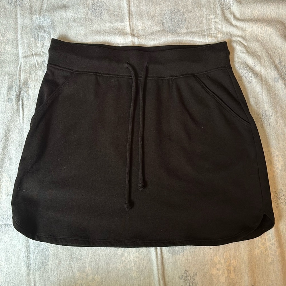 Women’s black Nine West drawstring skirt size s